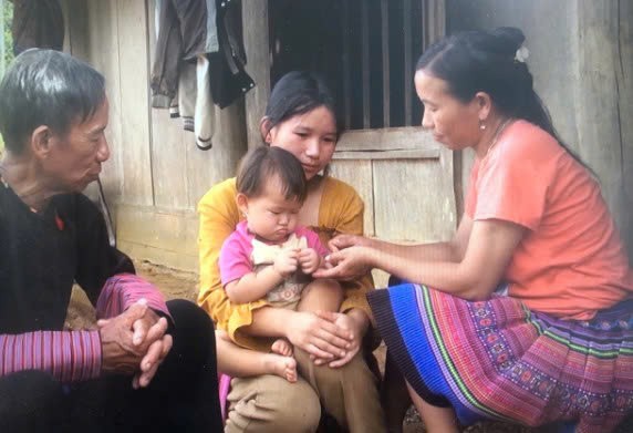 Phú Thọ: Sùng A Dếnh - Ngọn đuốc giữa sương mù Hang Kia Phú Thọ: Sùng A Dếnh - Ngọn đuốc giữa sương mù Hang Kia