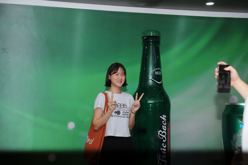 Sinh viên Hàn Quốc hào hứng khám phá môi trường làm việc tại Nhà máy Bia Hà Nội - Mê Linh