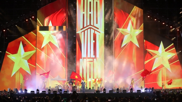 Concert “Việt Nam trong tôi” quyên góp được 4,2 tỷ đồng ủng hộ đồng bào miền Trung