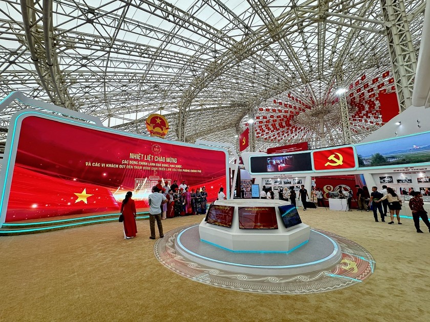 Triển lãm thành tựu Đất nước kéo dài đến 15/9 để phục vụ người dân và du khách Triển lãm thành tựu Đất nước kéo dài đến 15/9 để phục vụ người dân và du khách