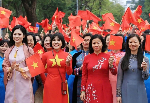 Phát triển đội ngũ lãnh đạo nữ trong bối cảnh tái cấu trúc tổ chức hiện nay