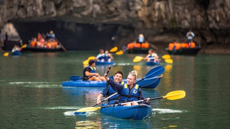 Du lịch Việt Nam đón hơn 19 triệu lượt khách quốc tế trong 11 tháng