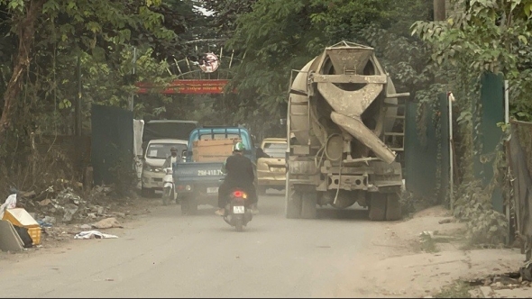 Hà Nội yêu cầu công trình xây dựng phải che chắn kỹ, phun sương giảm bụi