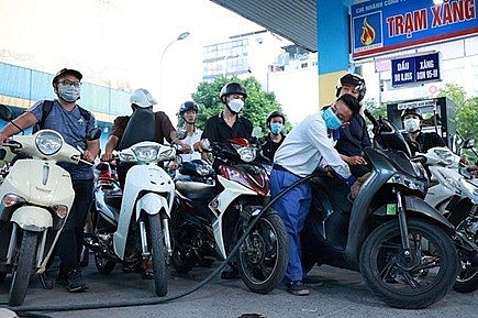 Ngăn tình trạng bán cầm chừng xăng dầu, bảo đảm thị trường Tết ổn định