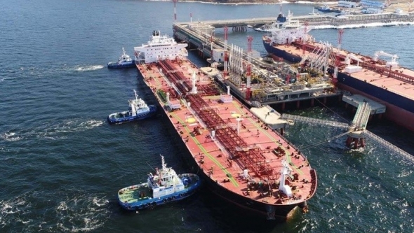 Tàu chở dầu Nga đổ dồn về Đông Á