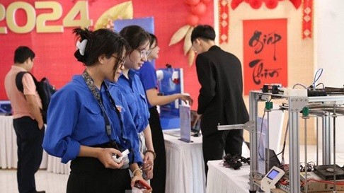 Vai trò của sinh viên đối với việc xây dựng và phát triển văn hóa Việt Nam trong bối cảnh toàn cầu hóa