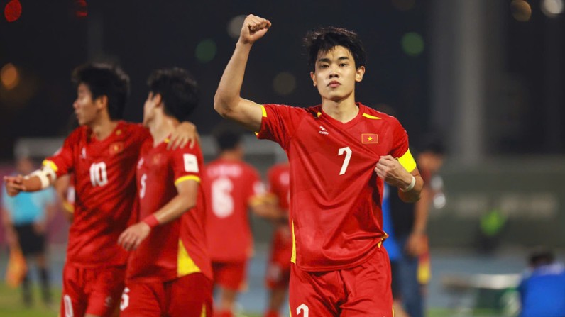 Đình Bắc xuất ngoại - Bài toán không chỉ là tài năng