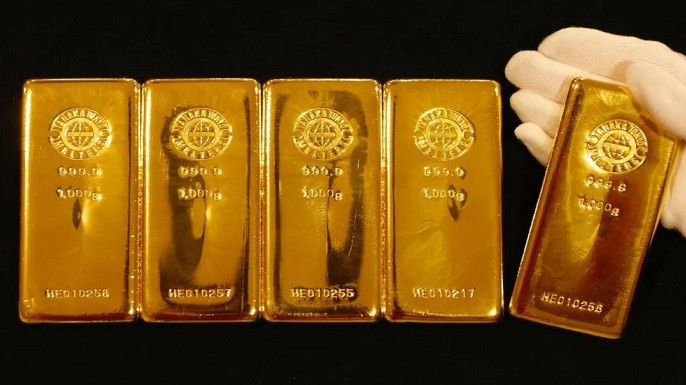 Giá vàng hôm nay 19/3: Ổn định ở mức 183 triệu đồng, thế giới trượt mốc 5.000 USD