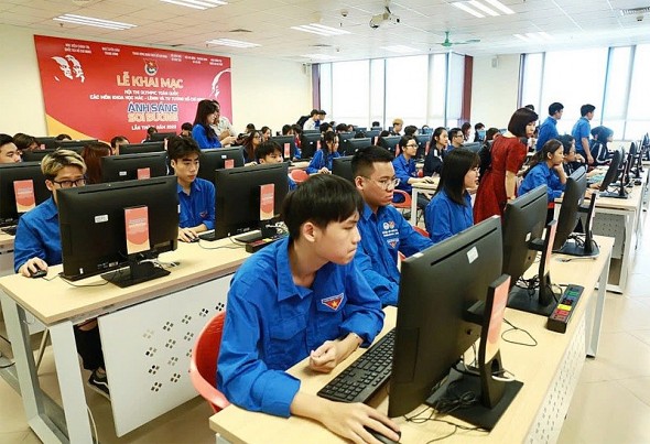 Xây dựng ý thức chính trị cho sinh viên hiện nay