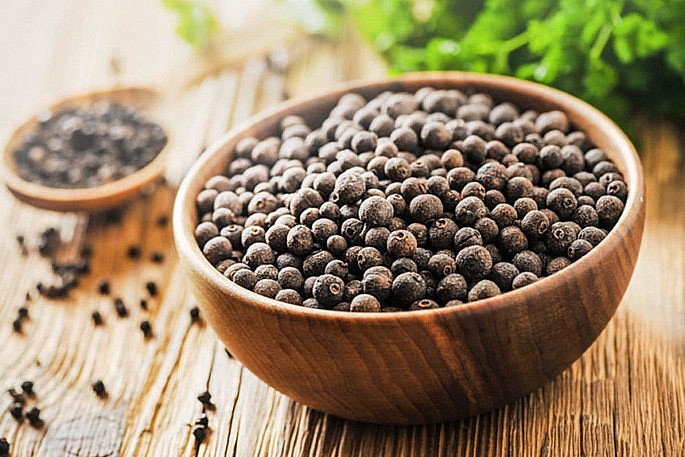 Giá nông sản hôm nay 30/3: Cà phê chịu áp lực giảm, hồ tiêu giữ đỉnh cao, thị trường gạo biến động trái chiều