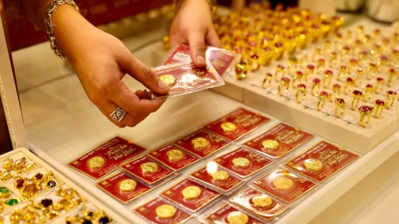 Giá vàng ngày 1/4: Đồng loạt tăng vọt