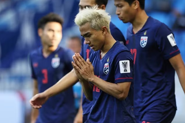 Tuyển Thái Lan đối diện án phạt nặng vì Chanathip