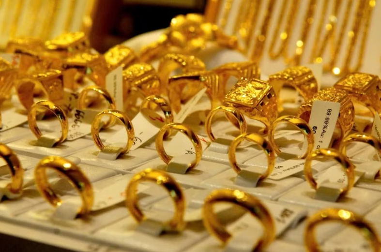 Giá vàng ngày 8/4: Vàng trong nước tiếp tục giảm, vàng thế giới tăng mạnh