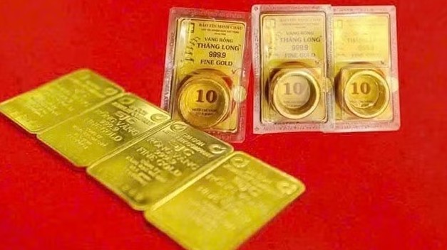 Giá vàng ngày 10/4: Vàng trong nước giảm mạnh, thế giới tăng