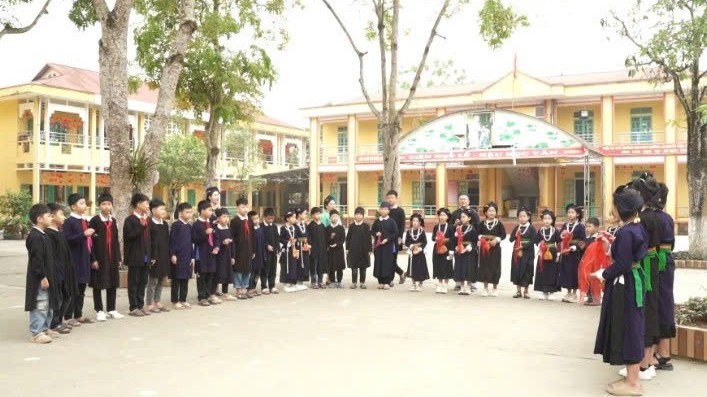 Lào Cai: Giữ hồn then - khắp cọi trong trường học Mường Lai