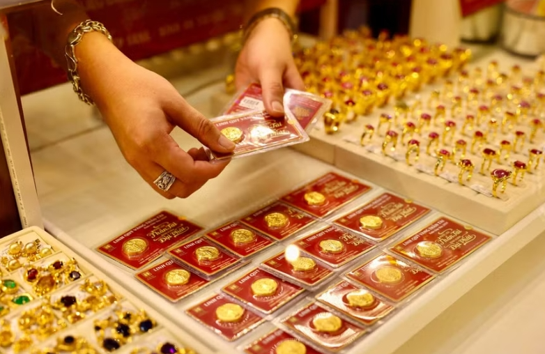 Giá vàng ngày 26/4: Vàng miếng và vàng nhẫn trong nước bật tăng