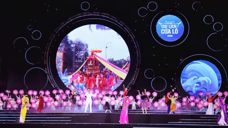 Nghệ An khai mạc Festival du lịch Cửa Lò, vinh danh Đô thị du lịch sạch ASEAN