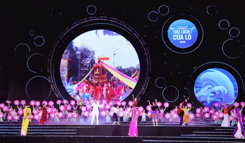 Nghệ An khai mạc Festival du lịch Cửa Lò, vinh danh Đô thị du lịch sạch ASEAN