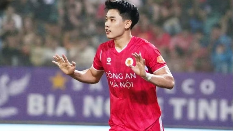 Đình Bắc nói về hat-trick đầu tiên tại V-League