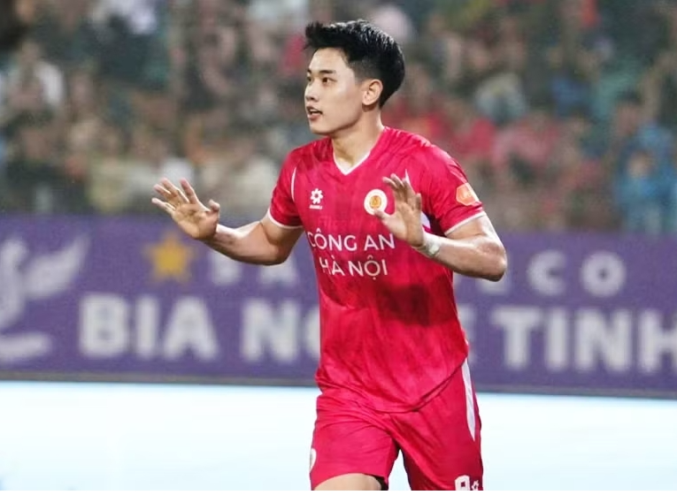 Đình Bắc nói về hat-trick đầu tiên tại V-League
