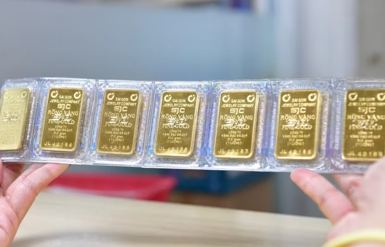 Giá vàng ngày 27/4: Chênh lệch mua vào - bán ra ở mức cao