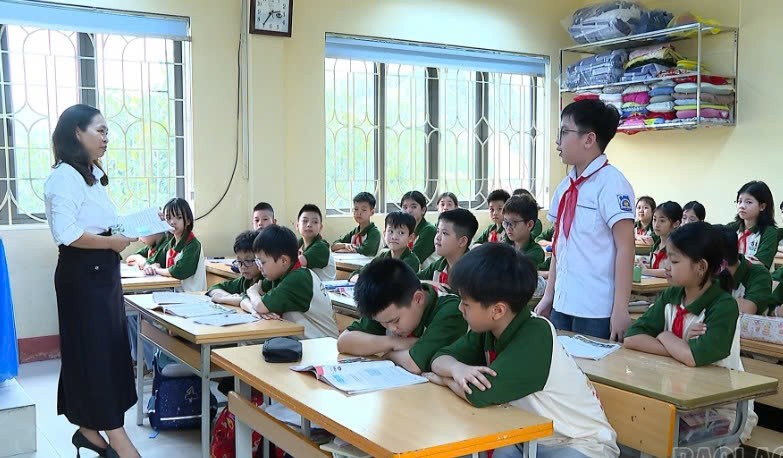 Lào Cai: Cậu học trò viết ước mơ bằng tình yêu tiếng Việt