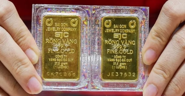 Giá vàng ngày 30/4: Tiếp tục giảm sâu