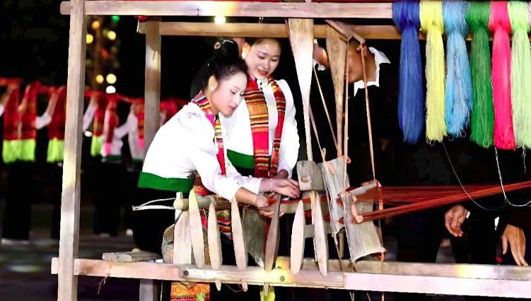 Lào Cai: Khai mạc Hội thi “Lung linh vòng xòe” năm 2026