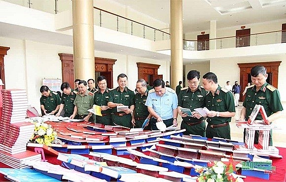 Vận dụng tư tưởng của V.I.Lênin về mối quan hệ giữa dân chủ và tăng cường kỷ cương xã hội vào công tác giáo dục, đào tạo ở Học viện Chính trị hiện nay