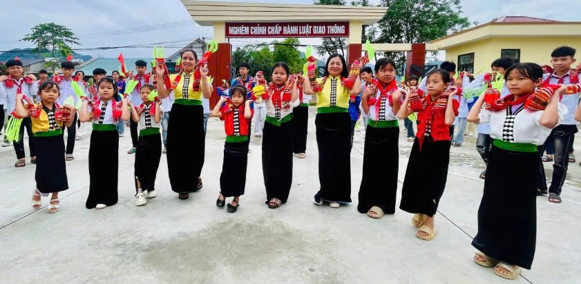 Lào Cai: Đưa văn hóa truyền thống vào bài giảng