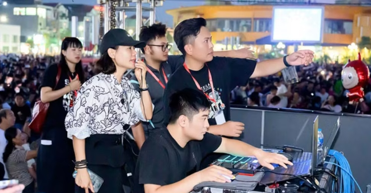 Đêm nghệ thuật “Bản giao hưởng Hồ trên núi-Trà trong mây” tái hiện vẻ đẹp và huyền thoại Thái Nguyên