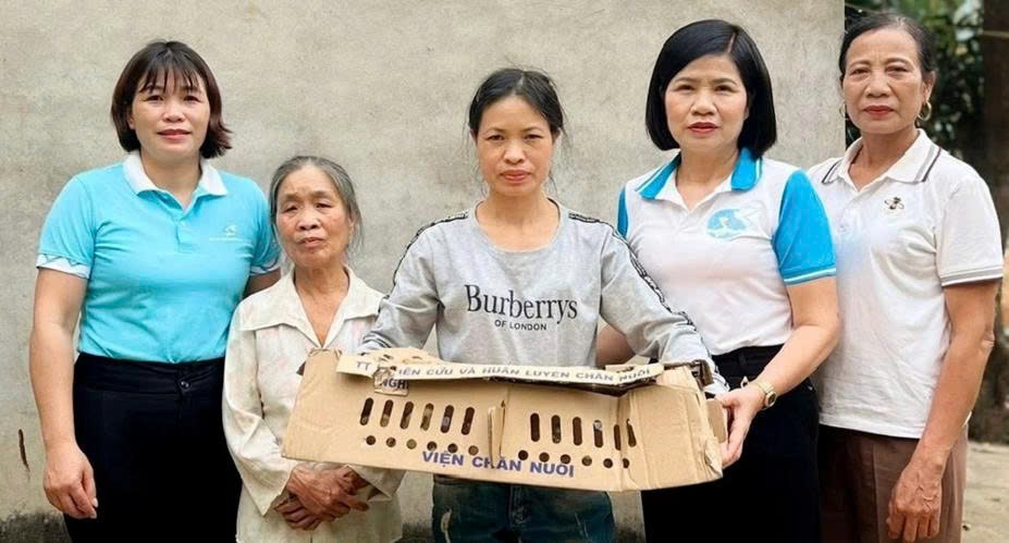 Lào Cai: Trao sinh kế, mở hướng thoát nghèo cho phụ nữ xã Mậu A