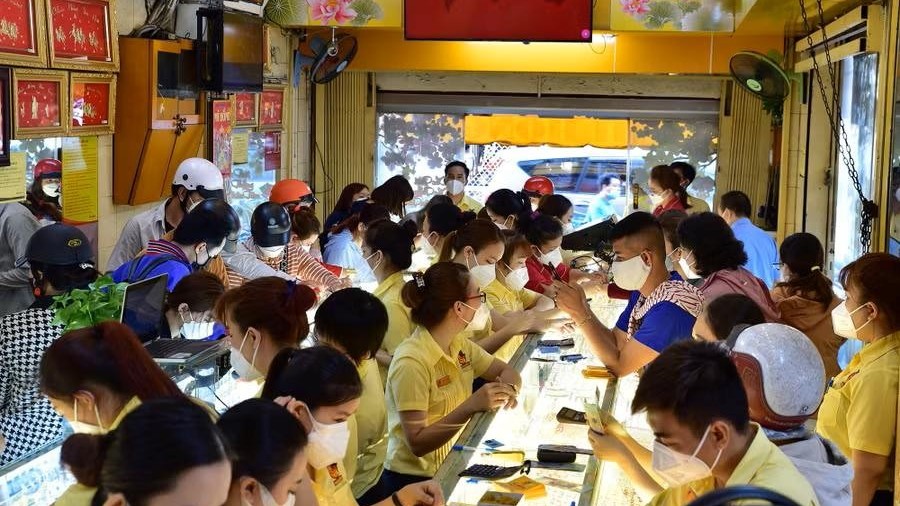 Giá vàng ngày 17/5: Vàng trong nước đi ngang, vàng thế giới giảm nhẹ