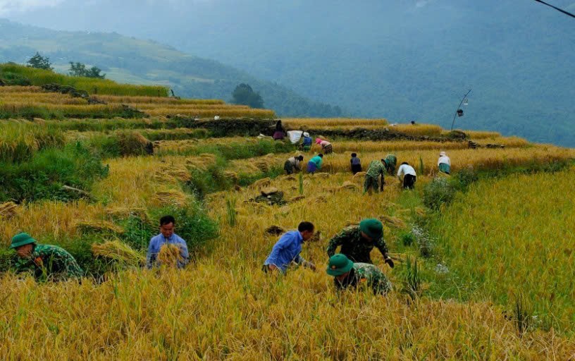 Lào Cai: Ấm tình quân dân nơi biên giới A Mú Sung