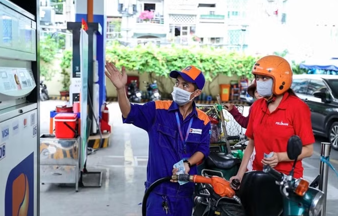 Giá xăng, dầu đồng loạt tăng