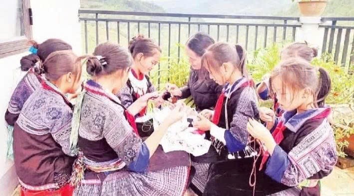 Lào Cai: Dế Xu Phình và hành trình giữ gìn, lan tỏa tình yêu văn hóa dân tộc