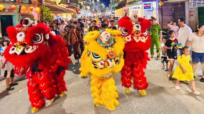 Huế thử nghiệm phố đi bộ