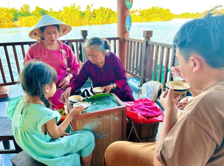 Huế thử nghiệm phố đi bộ