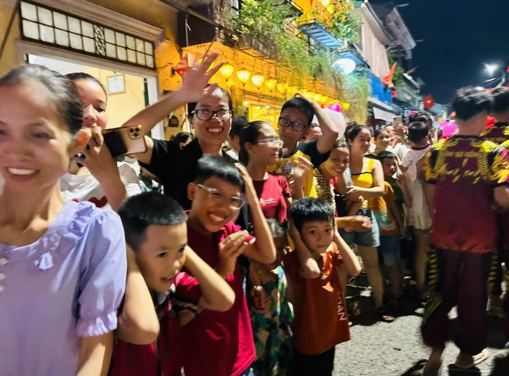 Huế thử nghiệm phố đi bộ