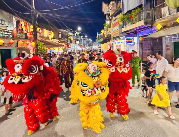 Huế thử nghiệm phố đi bộ