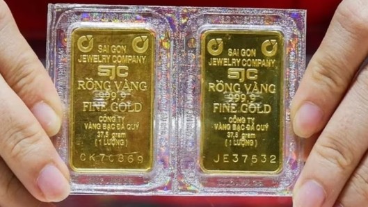 Giá vàng ngày 5/6: Trong nước và thế giới đảo chiều