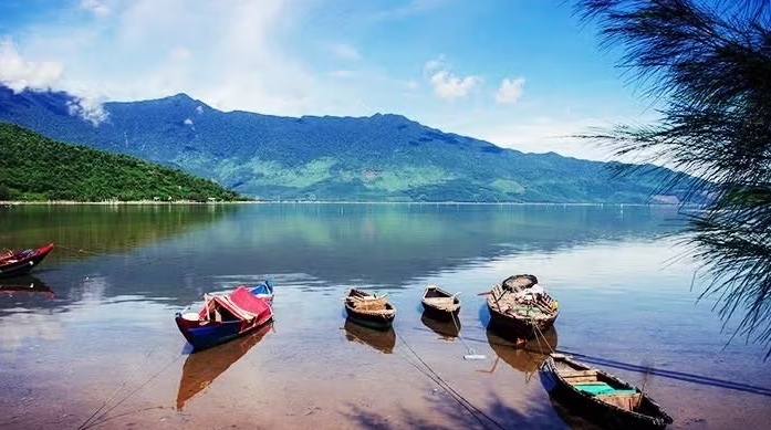 Khai mạc chương trình “Lăng Cô-Vịnh đẹp thế giới”
