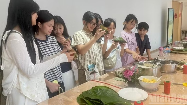 Tết Đoan Ngọ: Điểm gặp gỡ của những giá trị văn hóa tương đồng