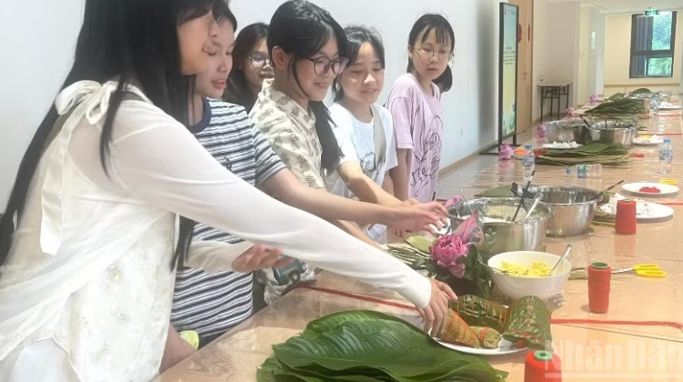 Tết Đoan Ngọ: Điểm gặp gỡ của những giá trị văn hóa tương đồng Tết Đoan Ngọ: Điểm gặp gỡ của những giá trị văn hóa tương đồng