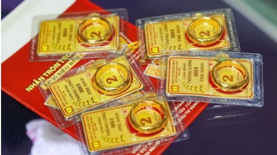 Giá vàng ngày 20/6: Tiếp đà lao dốc mạnh