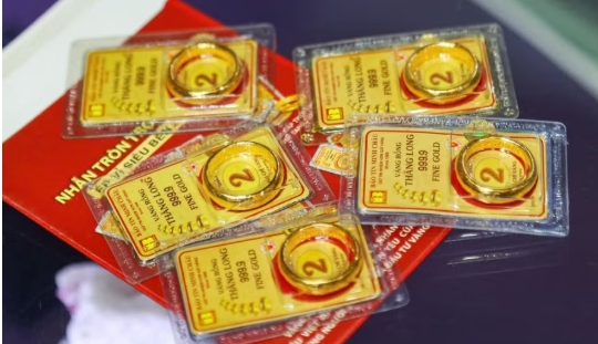 Giá vàng ngày 20/6: Tiếp đà lao dốc mạnh Giá vàng ngày 20/6: Tiếp đà lao dốc mạnh