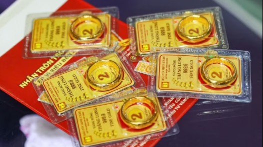 Giá vàng ngày 26/6: Trong nước và thế giới đảo chiều