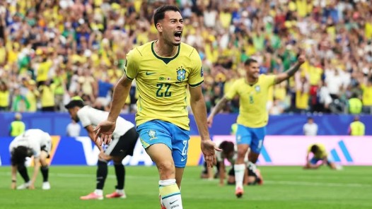 Nhật Bản gục ngã trước Brazil ở phút 95