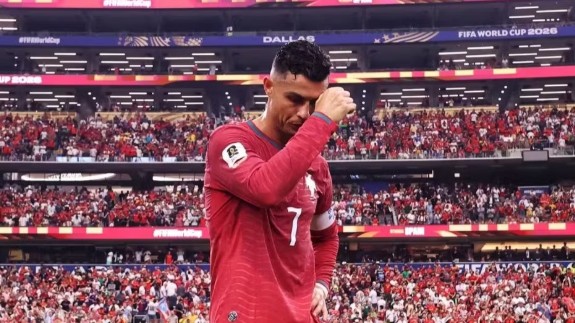 Ronaldo chia tay World Cup với hàng loạt kỷ lục