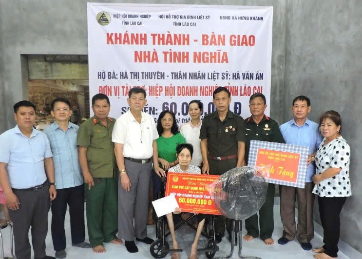 Lào Cai: Những mái nhà ấm áp nghĩa tình Lào Cai: Những mái nhà ấm áp nghĩa tình